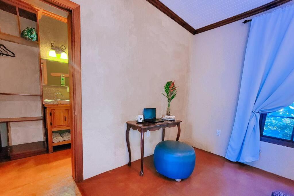 Vive Utila - Bed & Breakfast Eksteriør bilde