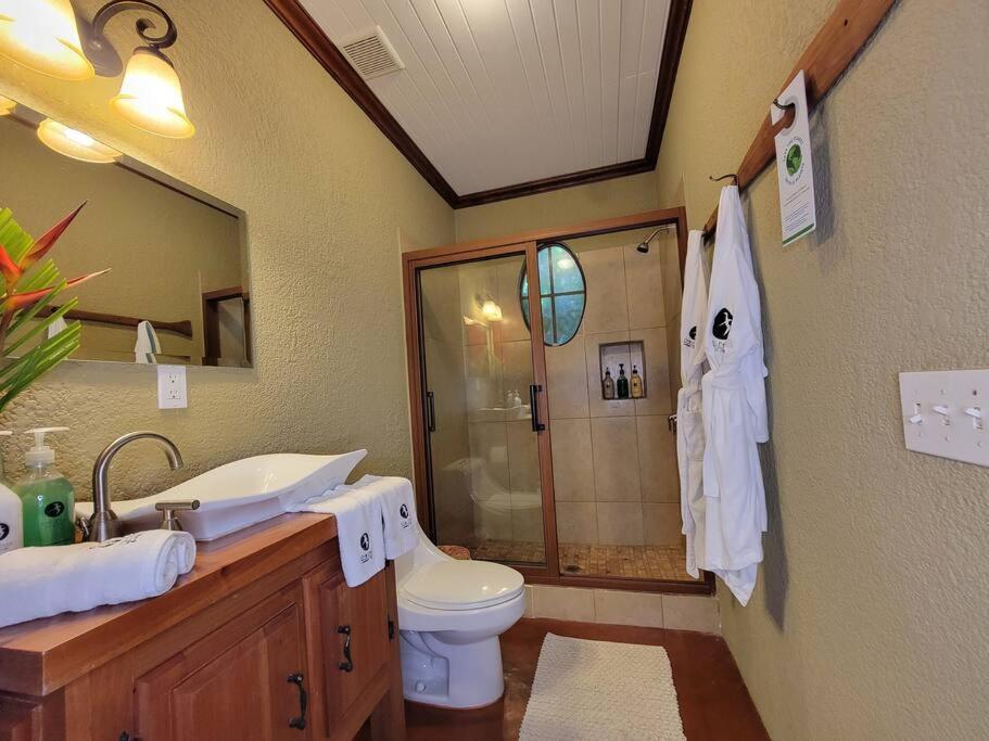 Vive Utila - Bed & Breakfast Eksteriør bilde